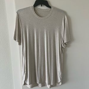 Men’s Lululemon Balancer Large shirt